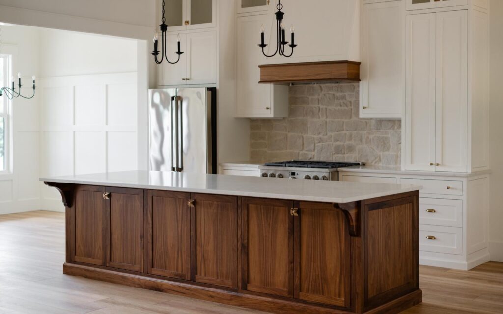 modern farmhouse kitchen with stone backsplash 
